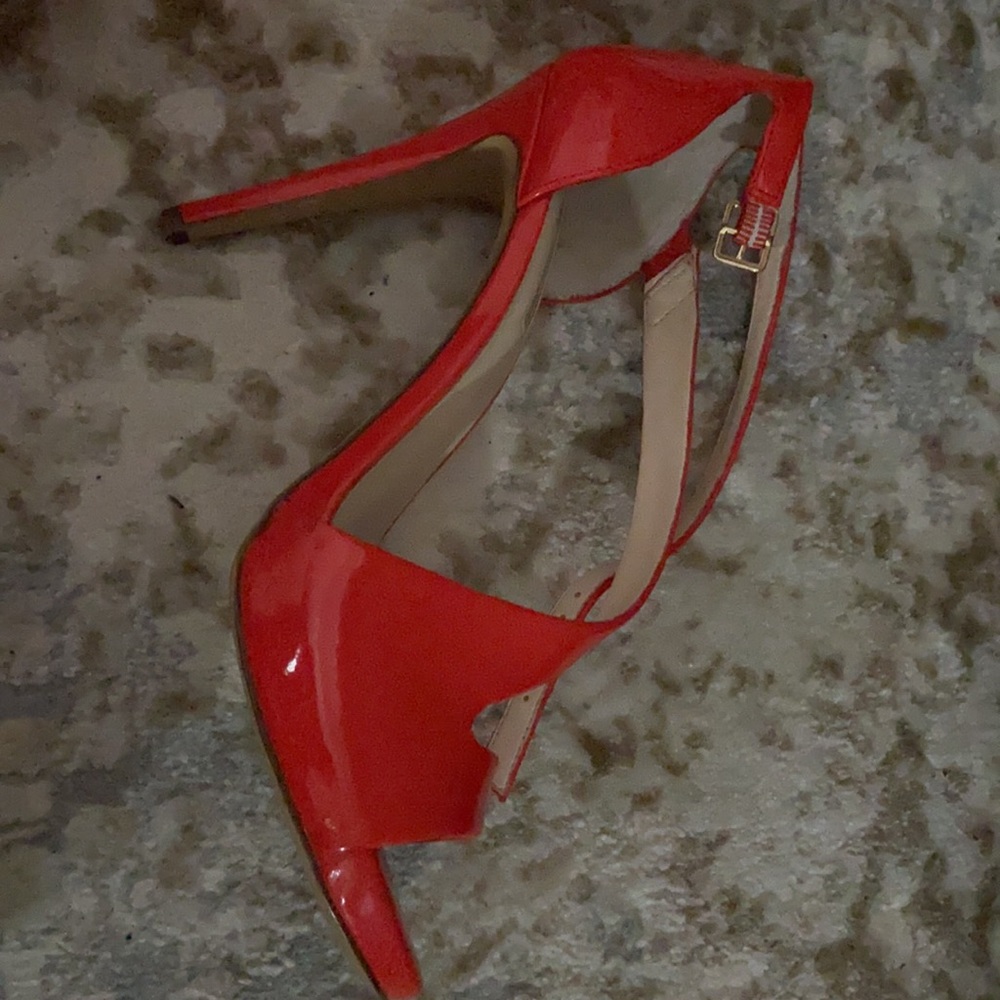 Heels - Picture 3 of 6